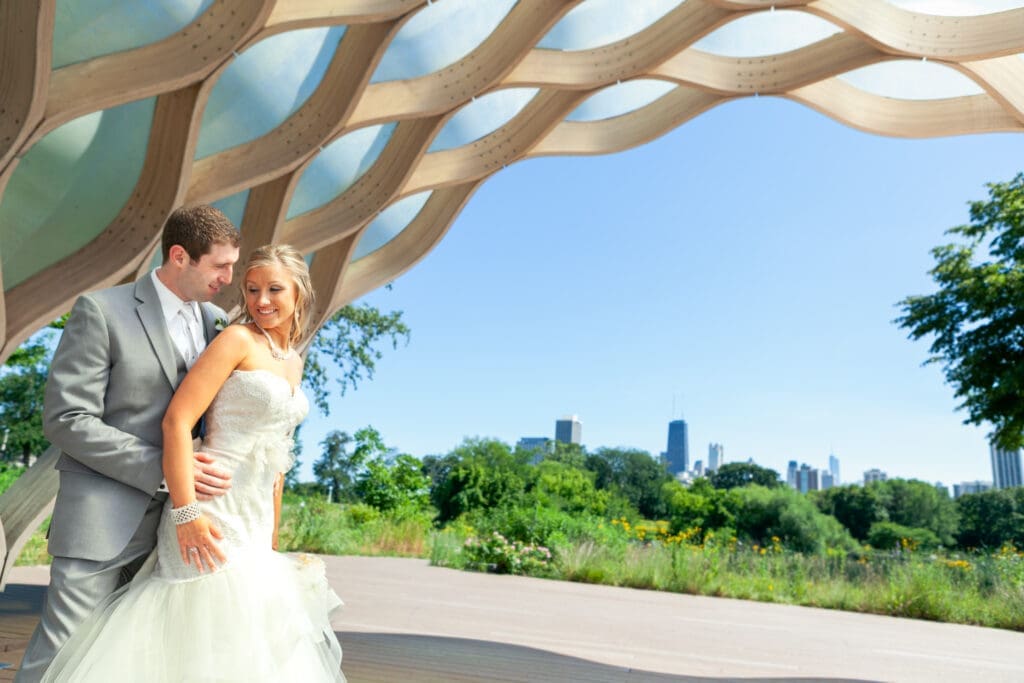 Bride and groom at Lincoln Park Zoo Chicago.